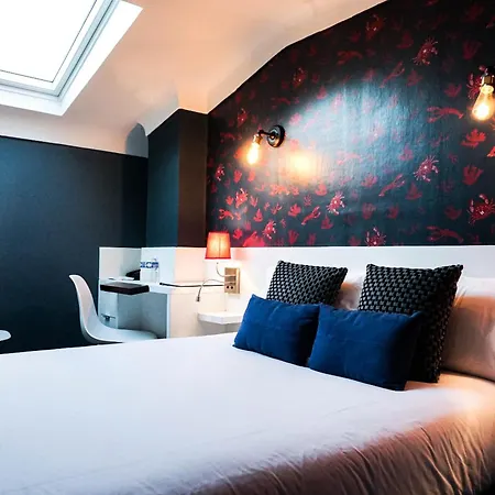 Pruly Centre Hotel
